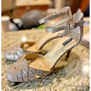 Alex Marie Champagne Gold Strappy Bling Closed Toe Formal Strappy Heels Size 8.5